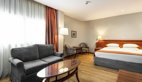Suite, 1 très grand lit, fumeurs