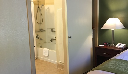 Suite, 1 grand lit, accessible aux personnes à mobilité réduite, non-fumeurs