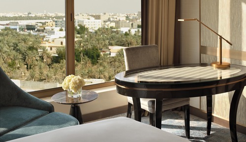 Chambre Premium, 1 très grand lit, accès au salon club