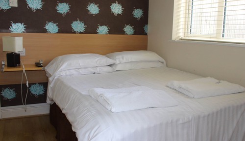 Chambre Double Standard, salle de bains attenante