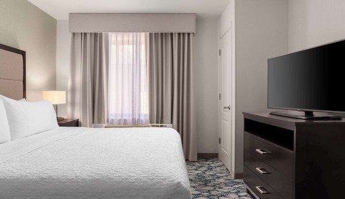 Suite, 1 très grand lit, accessible aux personnes à mobilité réduite (Hearing)