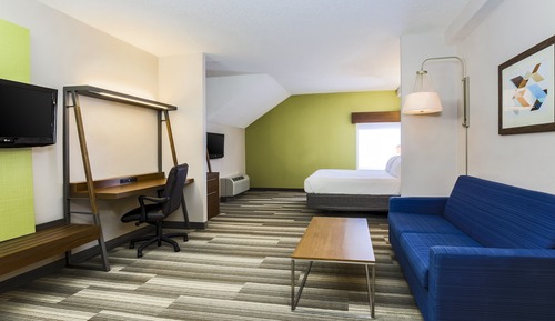 Chambre Standard, 1 très grand lit et 1 canapé-lit