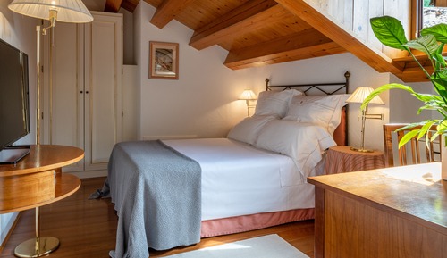 Chambre Simple Confort, 1 grand lit