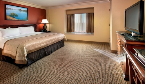 Suite, 1 très grand lit, accessible aux personnes à mobilité réduite, baignoire (2 Room Suite)