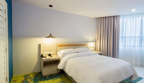 Chambre, 1 grand lit, non-fumeurs, vue plage