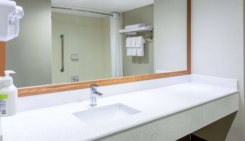 Suite Studio, 1 grand lit, accessible aux personnes à mobilité réduite, non-fumeurs (Mobility)