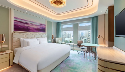 Chambre, vue ville (Collection)