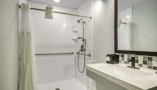 Chambre, 2 grands lits, accessible aux personnes à mobilité réduite, non-fumeurs