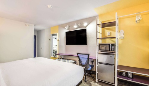 Chambre Standard, 1 très grand lit, non-fumeurs