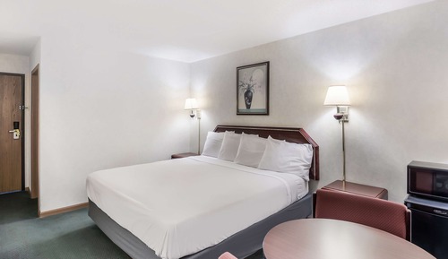 Chambre, 1 très grand lit, non-fumeurs