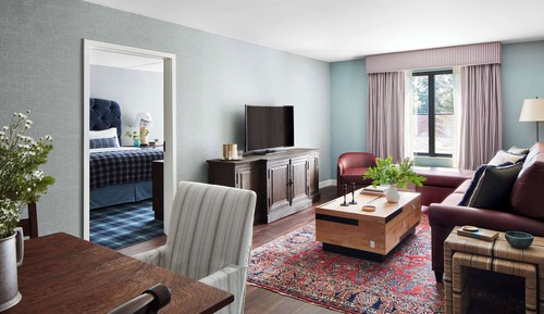 Suite, 1 très grand lit et 1 canapé-lit