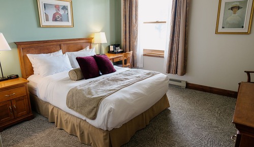 Chambre Standard, 1 grand lit, vue fleuve