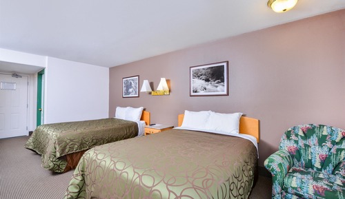 Chambre, 2 grands lits, non-fumeurs