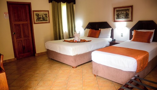 Chambre Supérieure, 1 chambre, salle de bains attenante, vue montagne