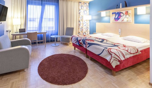 Chambre Supérieure, 1 très grand lit et 1 canapé-lit