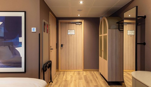 Chambre Familiale (Three)