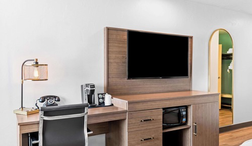 Chambre Standard, 1 très grand lit et 1 canapé-lit, non-fumeurs