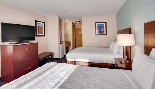 Chambre Standard, 2 grands lits, accessible aux personnes à mobilité réduite, baignoire