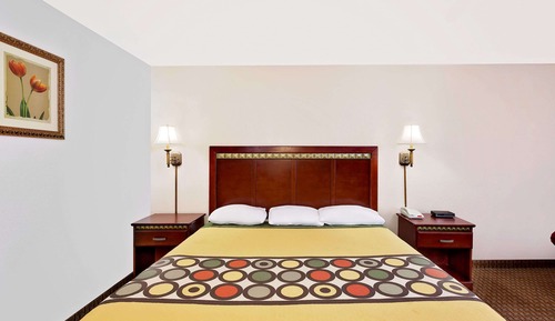 Chambre, 1 très grand lit, accessible aux personnes à mobilité réduite (Tub with Grab Bars)