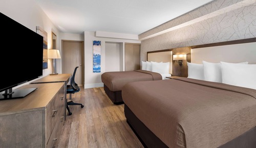 Chambre Standard, 2 grands lits, non-fumeurs, réfrigérateur et four à micro-ondes (Pet Friendly)