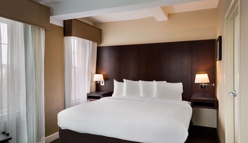 Suite, 1 très grand lit, non-fumeurs, coin cuisine (Dining Table;Living Room;with Sofabed)