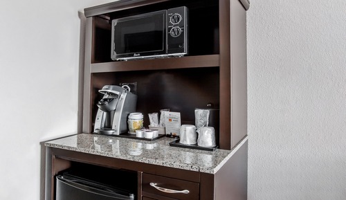 Chambre non-fumeurs, très grand lit