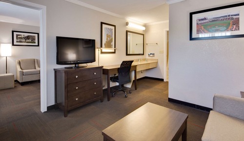 Suite Affaires, 1 très grand lit et 1 canapé-lit, non-fumeurs (with Sofabed)