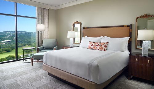 Suite Signature, 1 très grand lit (Fairway Suite with Roll in Shower)