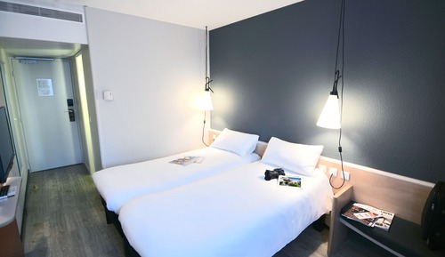 Chambre Standard, 2 lits une place