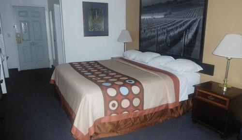Chambre, 1 très grand lit, non-fumeurs