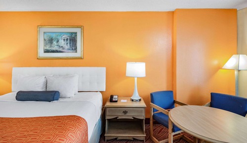Chambre, 1 très grand lit, non-fumeurs