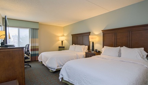 2 grands lits queen-size non-fumeurs