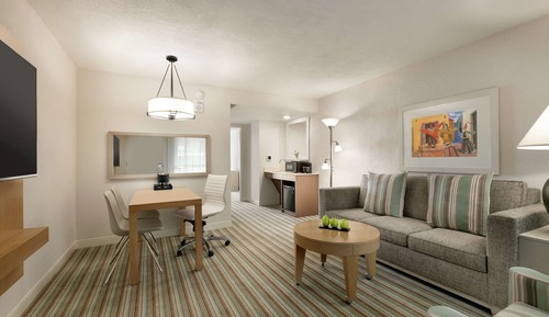 Suite, 1 très grand lit, accessible aux personnes à mobilité réduite, baignoire