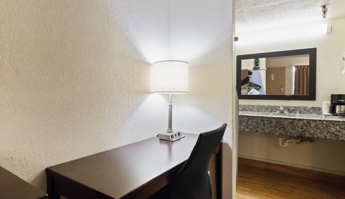 Chambre Deluxe, 1 grand lit, accessible aux personnes à mobilité réduite, non-fumeurs