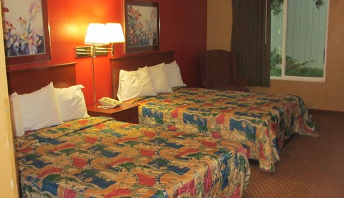 Chambre Standard, 2 grands lits