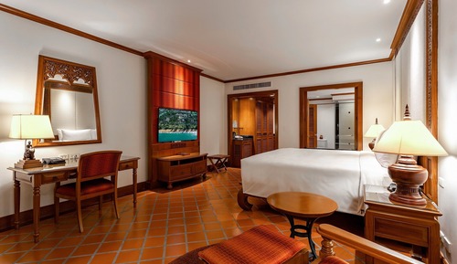 Chambre, 1 très grand lit, non-fumeurs, vue piscine (Ground Floor, Pool Access)