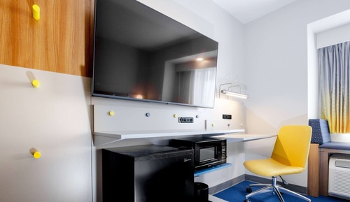 Chambre, 1 très grand lit, non-fumeurs