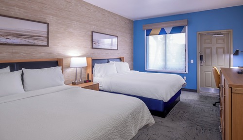 Chambre Standard, 2 grands lits, accessible aux personnes à mobilité réduite (Drive Up Access)