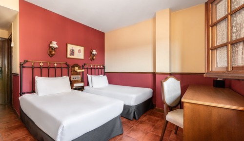 Chambre avec lits jumeaux (vistas a la catedral)