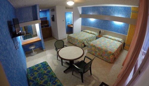 Chambre Standard, 2 lits doubles, balcon