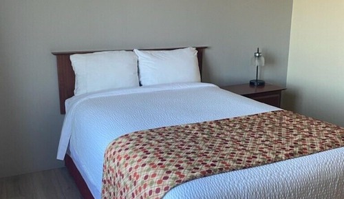 Chambre, 1 lit double, accessible aux personnes à mobilité réduite, non-fumeurs