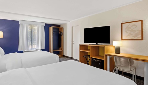 Chambre, 2 grands lits