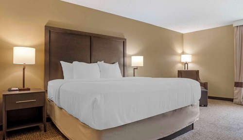 Chambre, 1 très grand lit, accessible aux personnes à mobilité réduite, non-fumeurs