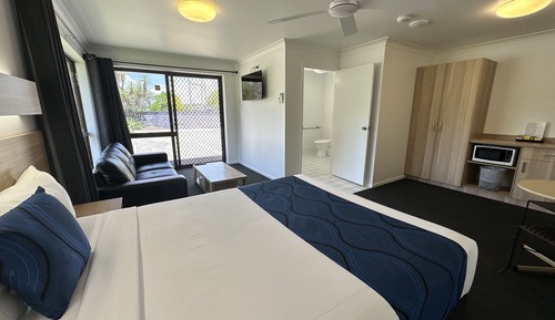 Chambre Standard, 1 grand lit, accessible aux personnes à mobilité réduite (Double Easy Access)
