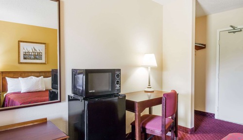 Chambre, 1 très grand lit, non-fumeurs