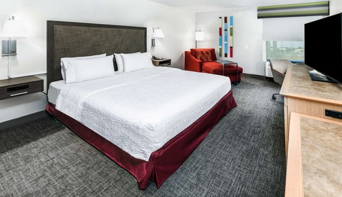 Chambre, 1 très grand lit (Mobility & Hearing, 3x3 Shower)