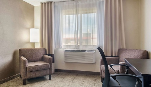 Chambre, 1 très grand lit, non-fumeurs