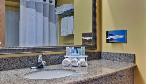 Chambre Standard, 1 très grand lit, accessible aux personnes à mobilité réduite (Accessible Tub)