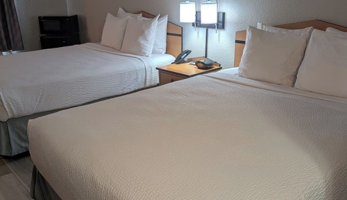 Chambre Standard, 2 grands lits