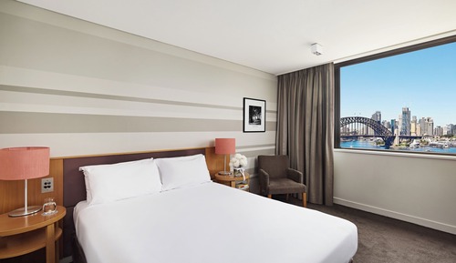 Chambre Standard, 1 très grand lit, vue port